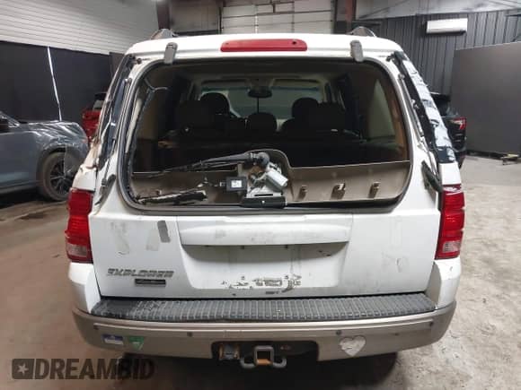2004 Ford Explorer Eddie Bauer with VIN 1FMZU64KX4UA55494, listed as a IAAI auction lot 41592206 with 204,337 mi miles and . Bid and sale history available at DreamBid. Image 16.