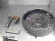 2001 Chevrolet Express z VIN 1GCHG39R011111547, wystawiony jako IAAI lot #42265979 z przebiegiem 297 607 mil mil oraz . Historia ofert i sprzedaży dostępna na DreamBid. Obrazek 20.