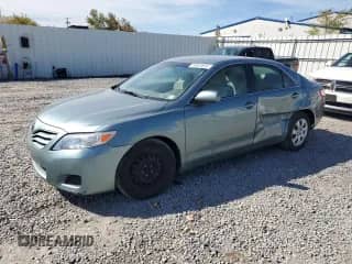 2010 Toyota Camry XLE с VIN 4T1BF3EK1AU551661, выставлен на аукционе Copart как лот 84620845 с пробегом 130 873 миль миль и Списание • Salvage title. История ставок и продаж доступна на DreamBid. Изображение 1.