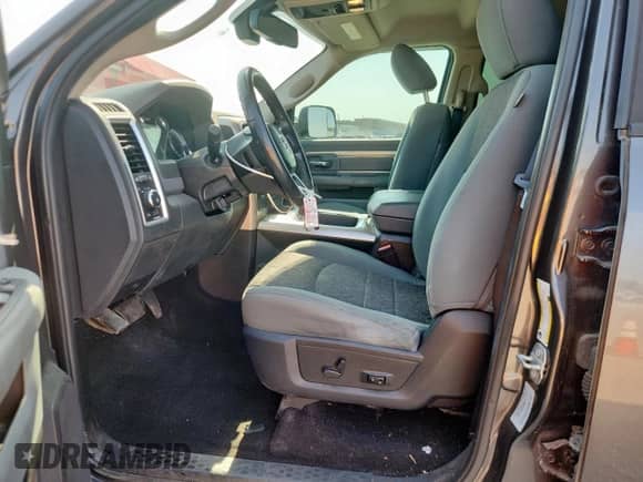 2016 Ram 1500 Big Horn z VIN 3C6RR6LT4GG292710, wystawiony jako Copart lot #72087625 z przebiegiem 147 422 mil mil oraz Szkoda całkowita • Salvage title. Historia ofert i sprzedaży dostępna na DreamBid. Obrazek 7.