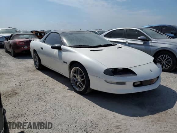 1994 Chevrolet Camaro Z28 z VIN 2G1FP22P6R2174641, wystawiony jako Copart lot #74356334 z przebiegiem 47 215 mil mil oraz Nie do naprawy • Non repairable. Historia ofert i sprzedaży dostępna na DreamBid. Obrazek 4.