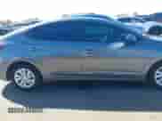 2019 Hyundai Elantra SE с VIN 5NPD74LF8KH432328, выставлен на аукционе IAAI как лот 43470416 с пробегом 85 272 миль миль и . История ставок и продаж доступна на DreamBid. Изображение 13.