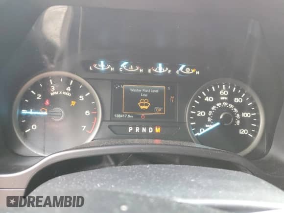 2020 Ford F-150 XL с VIN 1FTEW1CP3LFA60651, выставлен на аукционе Copart как лот 62894445 с пробегом 138 417 миль миль и Списание • Salvage title. История ставок и продаж доступна на DreamBid. Изображение 9.