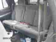 2002 Chevrolet Blazer LS z VIN 1GNDT13W22K228255, wystawiony jako IAAI lot #42923627 z przebiegiem 166 545 mil mil oraz . Historia ofert i sprzedaży dostępna na DreamBid. Obrazek 8.