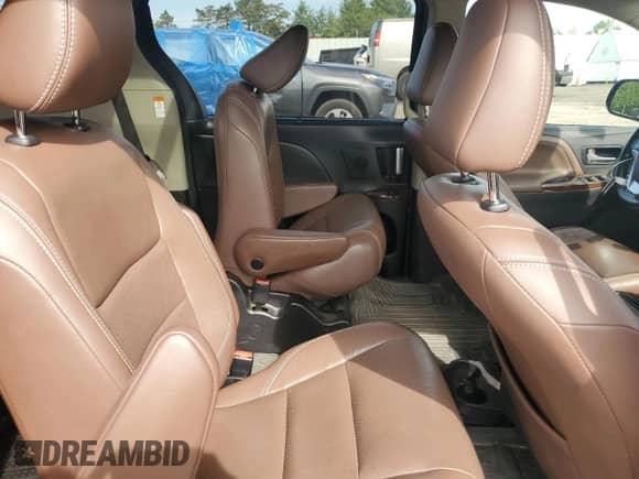 2018 Toyota Sienna Limited Premium with VIN 5TDDZ3DC3JS194793, listed as a Copart auction lot 84433205 with 148,305 mi miles and Salvage title. Bid and sale history available at DreamBid. Image 11.