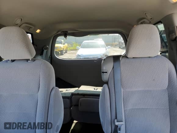 2017 Toyota Sienna LE Auto Access Seat z VIN 5TDKZ3DC8HS800879, wystawiony jako Copart lot #67971815 z przebiegiem 149 864 mil mil oraz Szkoda całkowita • Salvage title. Historia ofert i sprzedaży dostępna na DreamBid. Obrazek 10.