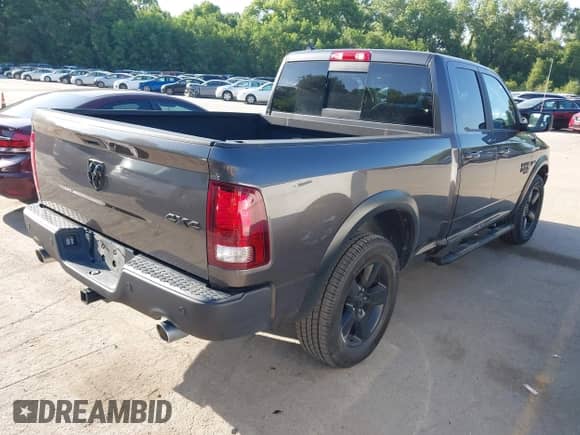 2019 Ram 1500 Warlock z VIN 1C6RR7GT1KS725613, wystawiony jako IAAI lot #42558390 z przebiegiem 38 589 mil mil oraz . Historia ofert i sprzedaży dostępna na DreamBid. Obrazek 4.