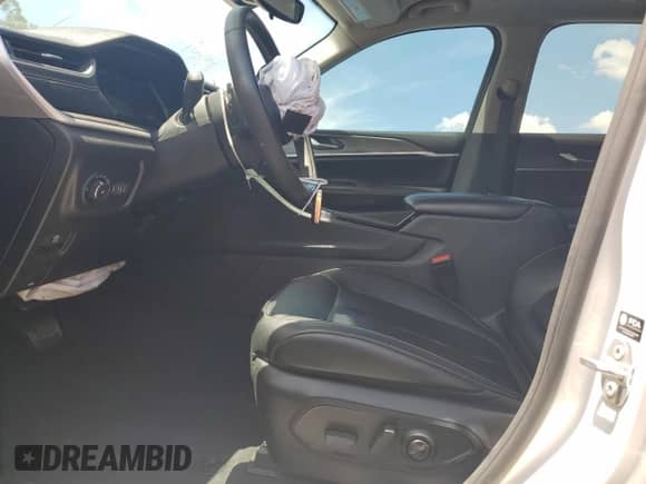 2023 Jeep Grand Cherokee Limited с VIN 1C4RJHBG8PC512448, выставлен на аукционе Copart как лот 60692245 с пробегом 34 904 миль миль и На запчасти • Non repairable. История ставок и продаж доступна на DreamBid. Изображение 7.