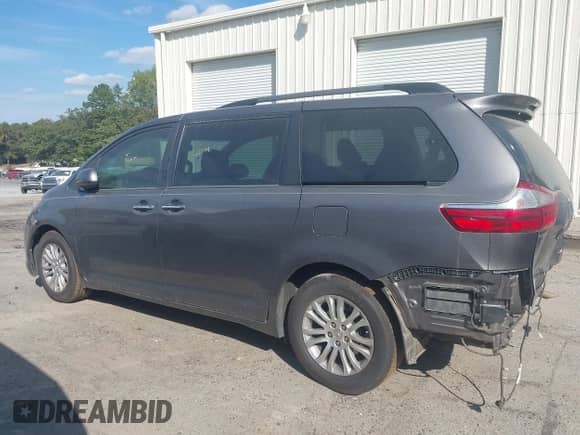 2017 Toyota Sienna XLE Auto Access Seat z VIN 5TDYZ3DC4HS781421, wystawiony jako IAAI lot #43154484 z przebiegiem 153 222 mil mil oraz . Historia ofert i sprzedaży dostępna na DreamBid. Obrazek 15.