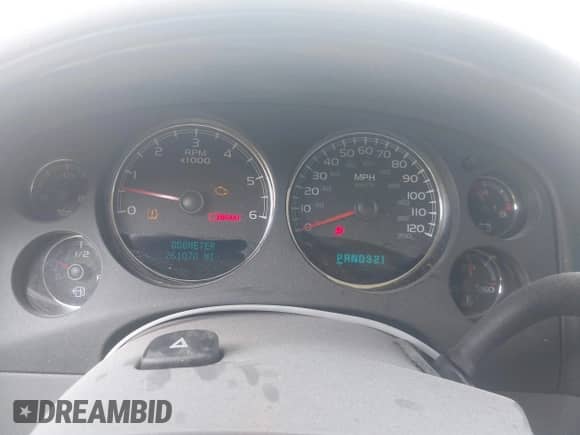 2007 Chevrolet Suburban LT с VIN 1GNFC16007J294395, выставлен на аукционе IAAI как лот 42590528 с пробегом 261 070 миль миль и . История ставок и продаж доступна на DreamBid. Изображение 7.