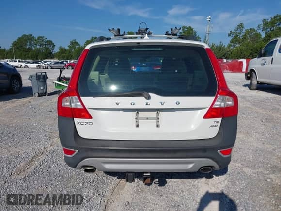 2010 Volvo XC70 3.0T с VIN YV4992BZ6A1081115, выставлен на аукционе IAAI как лот 42646235 с пробегом 166 250 миль миль и . История ставок и продаж доступна на DreamBid. Изображение 16.