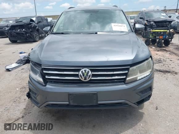 2019 Volkswagen Tiguan S с VIN 3VV1B7AX6KM047182, выставлен на аукционе IAAI как лот 42926074 с пробегом 93 990 миль миль и . История ставок и продаж доступна на DreamBid. Изображение 12.