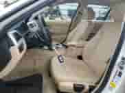 2012 BMW 3 Series 328i с VIN WBA3C1C52CF432685, выставлен на аукционе Copart как лот 64049995 с пробегом 113 412 миль миль и Списание • Salvage title. История ставок и продаж доступна на DreamBid. Изображение 7.