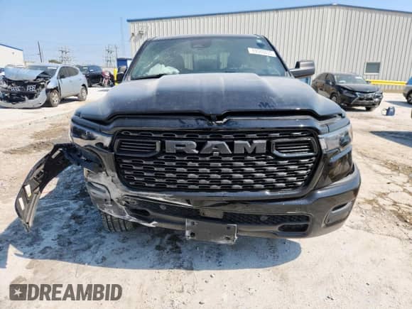 2025 Ram 1500 Tradesman z VIN 1C6RRFCGXSN684190, wystawiony jako Copart lot #69588835 z przebiegiem 12 423 mil mil oraz Szkoda całkowita • Salvage title. Historia ofert i sprzedaży dostępna na DreamBid. Obrazek 5.