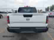 2022 Nissan Frontier S z VIN 1N6ED1EJ7NN608316, wystawiony jako IAAI lot #42047047 z przebiegiem 33 896 mil mil oraz . Historia ofert i sprzedaży dostępna na DreamBid. Obrazek 16.