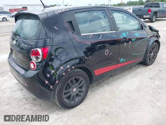 2012 Chevrolet Sonic LT с VIN 1G1JC6SH0C4205020, выставлен на аукционе IAAI как лот 42612242 с пробегом 81 416 миль миль и . История ставок и продаж доступна на DreamBid. Изображение 4.