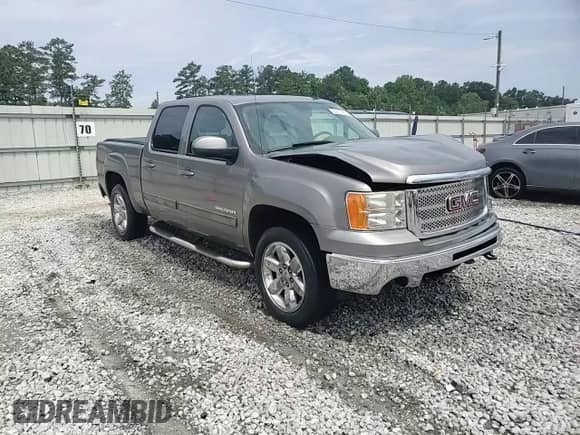 2013 GMC Sierra 1500 SLT с VIN 3GTP2WE70DG208138, выставлен на аукционе Copart как лот 62577275 с пробегом 132 588 миль миль и Списание • Salvage title. История ставок и продаж доступна на DreamBid. Изображение 14.