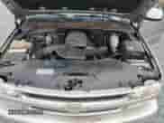 2005 Chevrolet Suburban LS z VIN 3GNFK16Z45G101746, wystawiony jako Copart lot #63064944 z przebiegiem 316 465 mil mil oraz Czysty tytuł • Clean title. Historia ofert i sprzedaży dostępna na DreamBid. Obrazek 12.