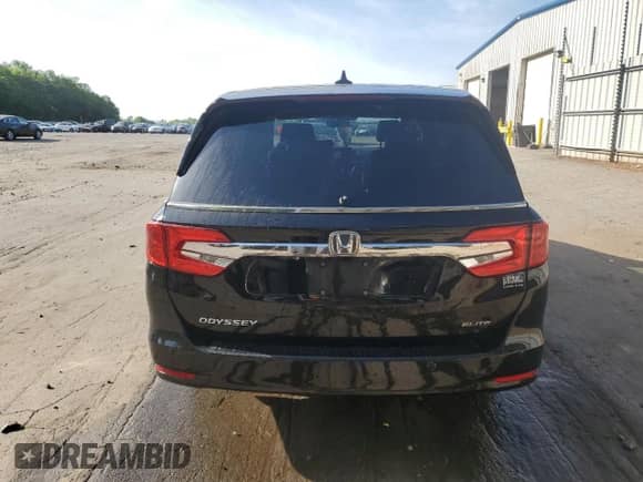 2018 Honda Odyssey Elite with VIN 5FNRL6H93JB036756, listed as a Copart auction lot 53462875 with 122,004 mi miles and Salvage title. Bid and sale history available at DreamBid. Image 6.
