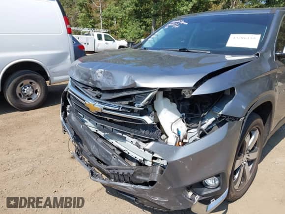 2020 Chevrolet Traverse LT z VIN 1GNERHKW0LJ256222, wystawiony jako IAAI lot #43286155 z przebiegiem 107 014 mil mil oraz . Historia ofert i sprzedaży dostępna na DreamBid. Obrazek 6.