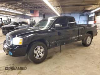 2005 Dodge Dakota с VIN 1D3HW42N25S134819, выставлен на аукционе Copart как лот 79012564 с пробегом 175 287 миль миль и Списание • Salvage title. История ставок и продаж доступна на DreamBid. Изображение 1.