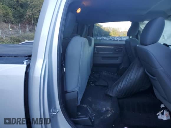 2018 Ram 1500 Big Horn z VIN 1C6RR7LT7JS216081, wystawiony jako Copart lot #85733145 z przebiegiem 104 316 mil mil oraz Szkoda całkowita • Salvage title. Historia ofert i sprzedaży dostępna na DreamBid. Obrazek 10.