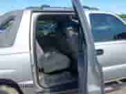 2006 Chevrolet Avalanche Z66 z VIN 3GNEC12Z86G101281, wystawiony jako IAAI lot #42443766 z przebiegiem 191 405 mil mil oraz . Historia ofert i sprzedaży dostępna na DreamBid. Obrazek 8.