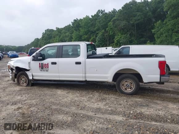 2019 Ford F-250 XL with VIN 1FT7W2A64KEF09039, listed as a IAAI auction lot 42276282 with 168,341 mi miles and . Bid and sale history available at DreamBid. Image 14.