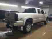 2007 Chevrolet Silverado 2500HD Work Truck z VIN 1GCHK29U17E197952, wystawiony jako Copart lot #87014984 z przebiegiem 220 337 mil mil oraz Szkoda całkowita • Salvage title. Historia ofert i sprzedaży dostępna na DreamBid. Obrazek 3.
