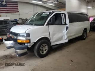 2019 Chevrolet Express Passenger LT с VIN 1GAZGPFG2K1264794, выставлен на аукционе Copart как лот 80085085 с пробегом 76 561 миль миль и Списание • Salvage title. История ставок и продаж доступна на DreamBid. Изображение 1.