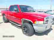 1998 Dodge 1500 z VIN 1B7HF13Z1WJ260525, wystawiony jako IAAI lot #42185638 z przebiegiem 264 580 mil mil oraz . Historia ofert i sprzedaży dostępna na DreamBid. Obrazek 1.