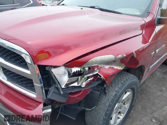 2011 Ram 1500 Big Horn z VIN 1D7RV1GT5BS613484, wystawiony jako IAAI lot #42350712 z przebiegiem 165 891 mil mil oraz . Historia ofert i sprzedaży dostępna na DreamBid. Obrazek 6.