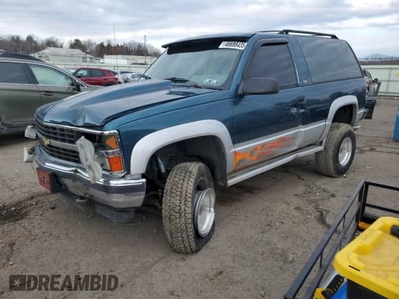 1993 Chevrolet Blazer с VIN 1GNEK18K0PJ341907, выставлен на аукционе Copart как лот 46688435 с пробегом 210 382 миль миль и Списание • Salvage title. История ставок и продаж доступна на DreamBid. Изображение 1.