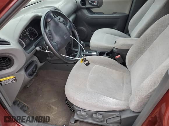 2005 Hyundai Santa Fe GLS с VIN KM8SC73D05U875632, выставлен на аукционе Copart как лот 54962394 с пробегом 80 394 миль миль и Списание • Salvage title. История ставок и продаж доступна на DreamBid. Изображение 7.