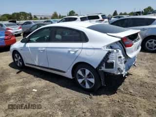 2019 Hyundai Ioniq с VIN KMHC65LD2KU105847, выставлен на аукционе Copart как лот 63232514 с пробегом 75 267 миль миль и Списание • Salvage title. История ставок и продаж доступна на DreamBid. Изображение 2.