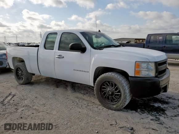 2007 Chevrolet Silverado 1500 Work Truck with VIN 1GCEC19X07Z653596, listed as a Copart auction lot 71031545 with 271,263 mi miles and Clean title. Bid and sale history available at DreamBid. Image 4.