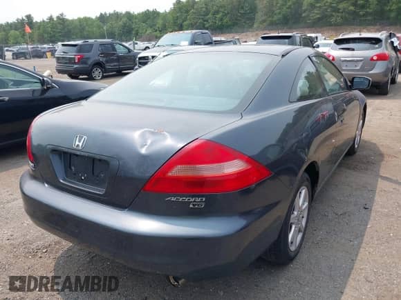 2003 Honda Accord EX с VIN 1HGCM82743A023209, выставлен на аукционе IAAI как лот 42421710 с пробегом 235 497 миль миль и . История ставок и продаж доступна на DreamBid. Изображение 4.