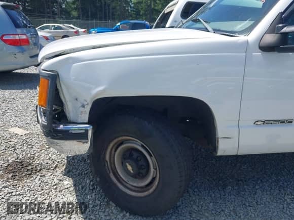 1998 Chevrolet Silverado 2500 с VIN 1GCGC29R7WE152310, выставлен на аукционе IAAI как лот 42662793 с пробегом 215 473 миль миль и . История ставок и продаж доступна на DreamBid. Изображение 6.