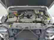 2021 Jeep Wrangler Unlimited Sahara Altitude z VIN 1C4HJXEG9MW825293, wystawiony jako Copart lot #65241665 z przebiegiem 70 861 mil mil oraz Szkoda całkowita • Salvage title. Historia ofert i sprzedaży dostępna na DreamBid. Obrazek 11.