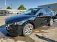 2024 Mazda CX-5 S Preferred z VIN JM3KFBCL4R0432250, wystawiony jako Copart lot #69776765 z przebiegiem 15 487 mil mil oraz Szkoda całkowita • Salvage title. Historia ofert i sprzedaży dostępna na DreamBid. Obrazek 1.