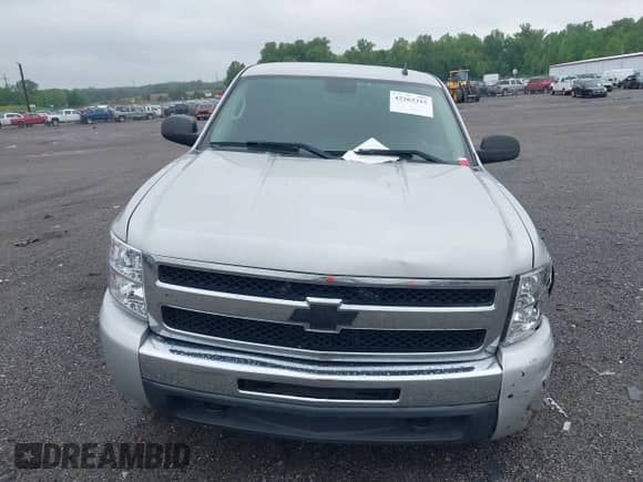 2010 Chevrolet Silverado 1500 LT with VIN 1GCSKSEA1AZ103926, listed as a IAAI auction lot 42263315 with 261,373 mi miles and . Bid and sale history available at DreamBid. Image 12.