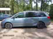 2010 Toyota Sienna CE z VIN 5TDKK4CC2AS327868, wystawiony jako IAAI lot #43291981 z przebiegiem 149 532 mil mil oraz . Historia ofert i sprzedaży dostępna na DreamBid. Obrazek 14.