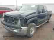 2003 Chevrolet Silverado 2500HD LT z VIN 1GCHK29123E277518, wystawiony jako IAAI lot #41465803 z przebiegiem Nie podano mil oraz . Historia ofert i sprzedaży dostępna na DreamBid. Obrazek 17.
