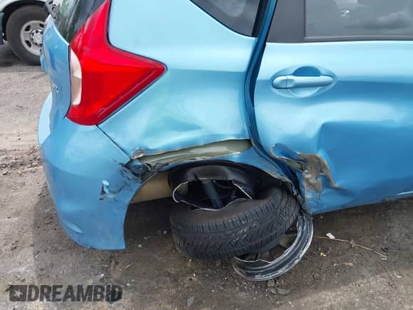 2015 Nissan Note S Plus с VIN 3N1CE2CP6FL395786, выставлен на аукционе IAAI как лот 42225980 с пробегом 82 361 миль миль и . История ставок и продаж доступна на DreamBid. Изображение 6.