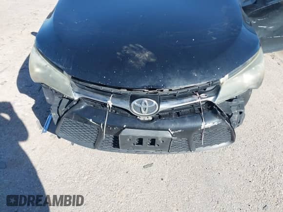 2015 Toyota Camry SE with VIN 4T1BF1FK4FU885659, listed as a IAAI auction lot 43585425 with 296,518 mi miles and . Bid and sale history available at DreamBid. Image 6.