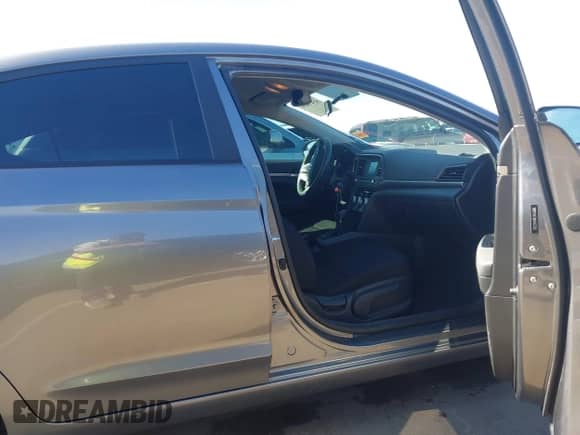 2019 Hyundai Elantra SE с VIN 5NPD74LF8KH432328, выставлен на аукционе IAAI как лот 43470416 с пробегом 85 272 миль миль и . История ставок и продаж доступна на DreamBid. Изображение 5.