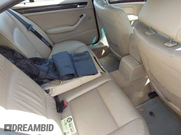 2004 BMW 3 Series 325xi with VIN WBAEU33474PR13634, listed as a IAAI auction lot 43230026 with Not provided miles and . Bid and sale history available at DreamBid. Image 8.