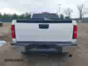 2009 Chevrolet Silverado 2500HD z VIN 1GCHK49669E157060, wystawiony jako IAAI lot #42068091 z przebiegiem 202 339 mil mil oraz . Historia ofert i sprzedaży dostępna na DreamBid. Obrazek 17.