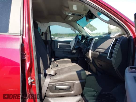 2019 Ram 1500 Warlock with VIN 1C6RR7GG7KS724565, listed as a IAAI auction lot 42526709 with 68,300 mi miles and . Bid and sale history available at DreamBid. Image 5.