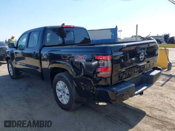 2024 Nissan Frontier SV z VIN 1N6ED1FK2RN603585, wystawiony jako IAAI lot #42771501 z przebiegiem 8 818 mil mil oraz . Historia ofert i sprzedaży dostępna na DreamBid. Obrazek 3.